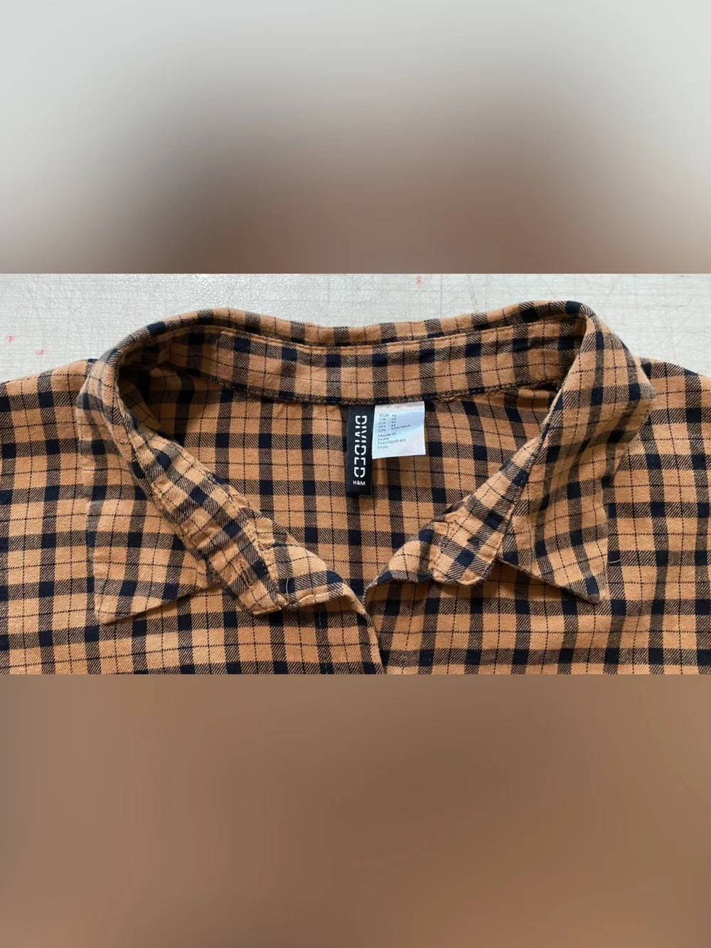 H&M Cropped Plaid Button-Down Shirt - Brown & Black - Picture 6 of 10